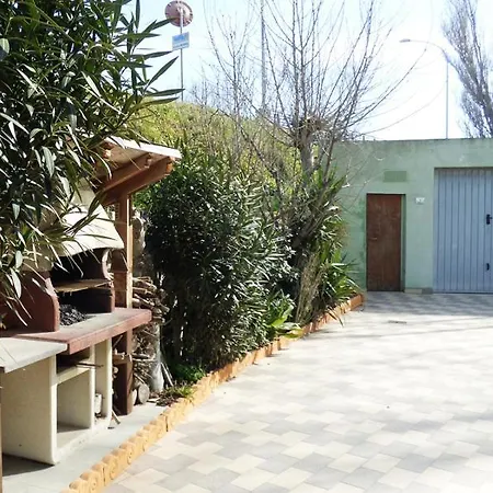 לינה וארוחת בוקר Marevista 3*